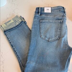 White House Black Market Light Blue Cropped Jeans